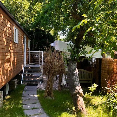 Zirkuswagen Mit Outdoor Whirlpool Und Garten Petershagen-Eggersdorf Exterior photo