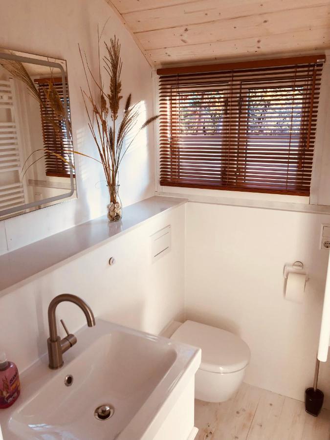 Zirkuswagen Mit Outdoor Whirlpool Und Garten Petershagen-Eggersdorf Exterior photo