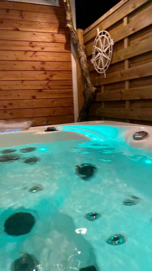 Zirkuswagen Mit Outdoor Whirlpool Und Garten Petershagen-Eggersdorf Exterior photo